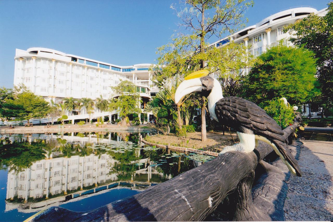 Hermitage Hotel Korat-SHA Nakhonratchasima Exterior foto