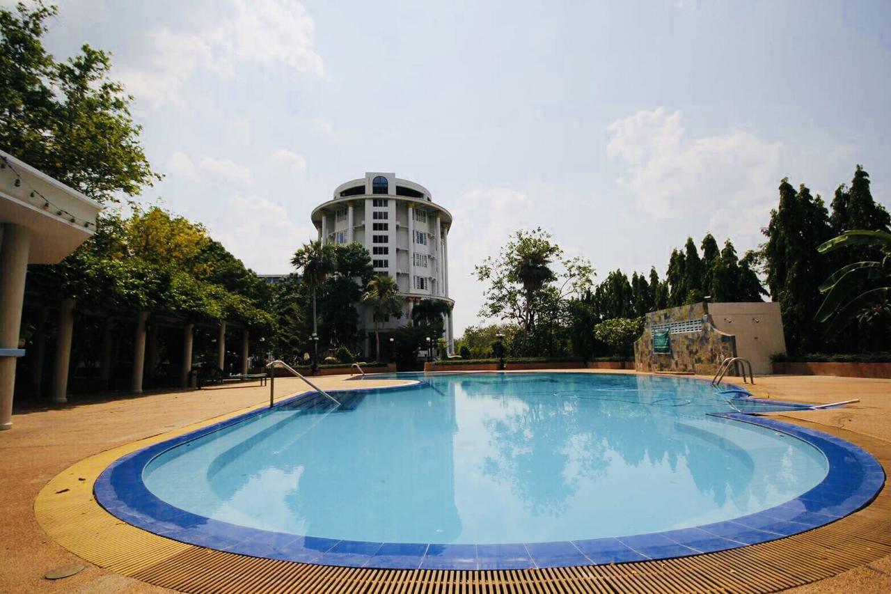 Hermitage Hotel Korat-SHA Nakhonratchasima Exterior foto