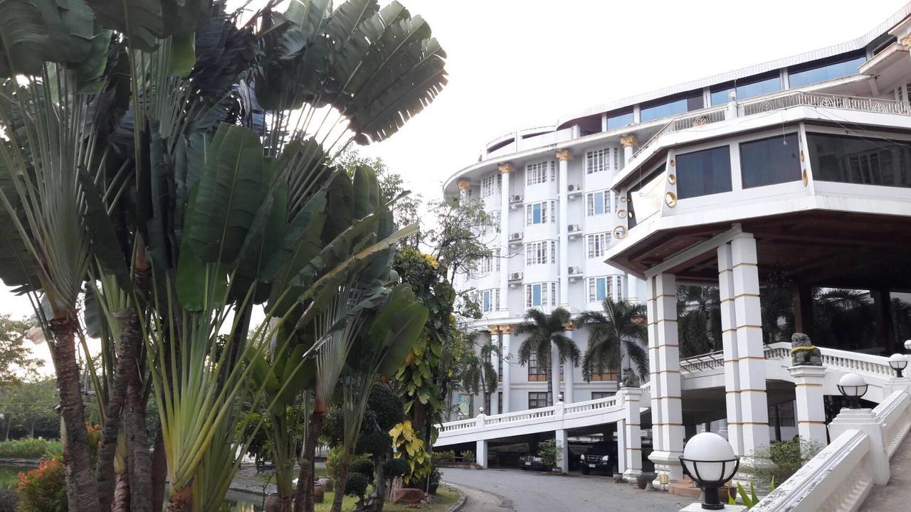 Hermitage Hotel Korat-SHA Nakhonratchasima Exterior foto